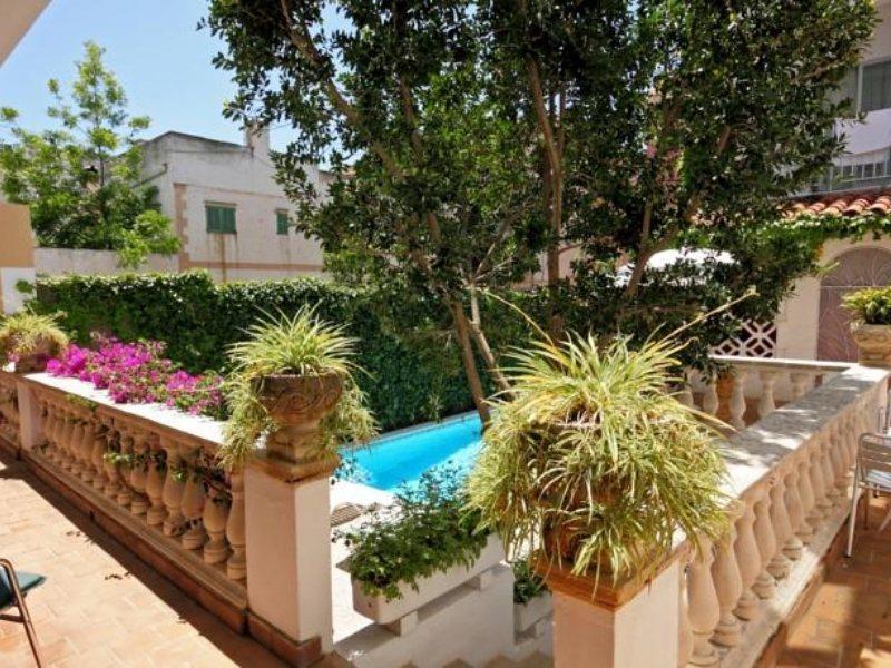 Hostal Cas Bombu Cala Ratjada  Exterior photo