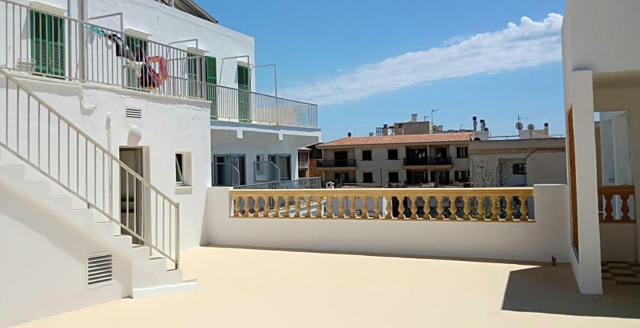 Hostal Cas Bombu Cala Ratjada  Exterior photo